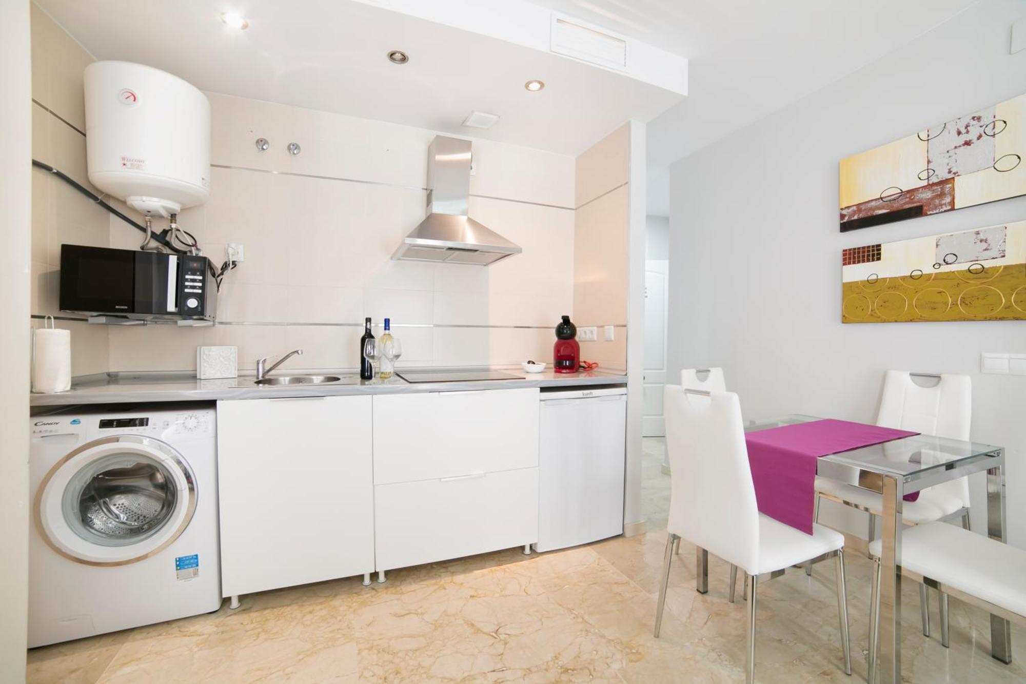 Apartamentos Salamanca Μάλαγα Δωμάτιο φωτογραφία