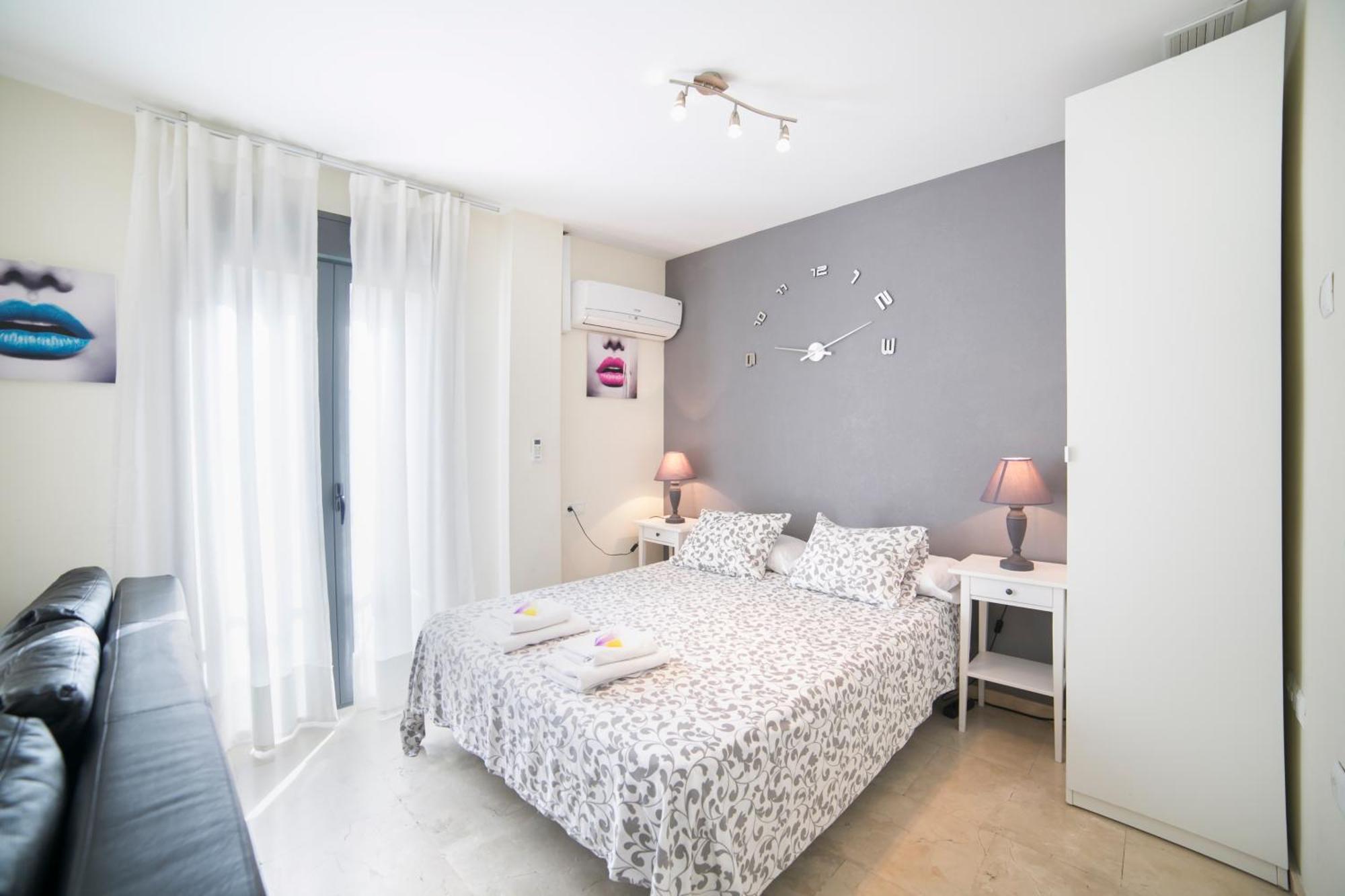 Apartamentos Salamanca Μάλαγα Δωμάτιο φωτογραφία