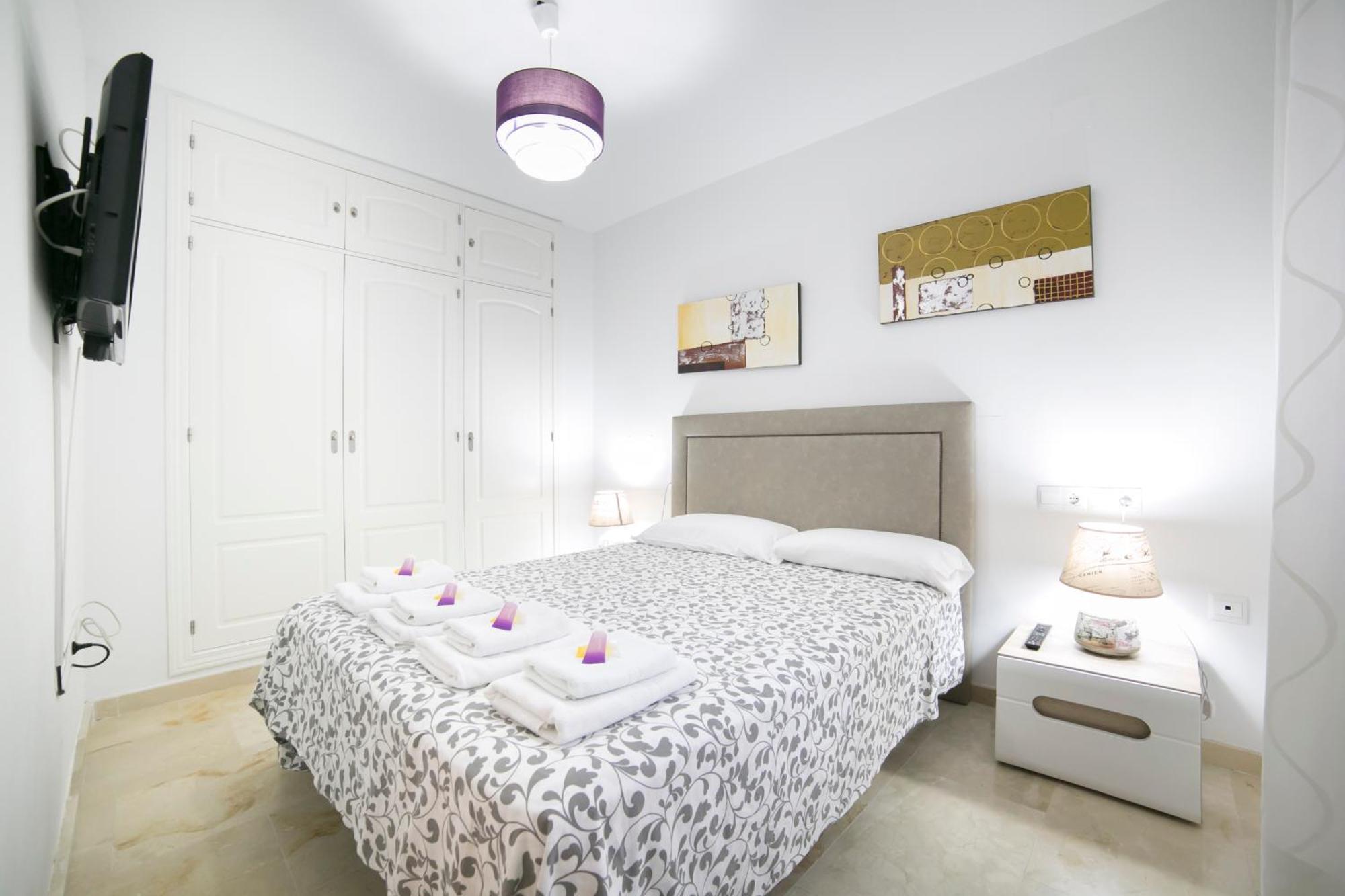 Apartamentos Salamanca Μάλαγα Δωμάτιο φωτογραφία