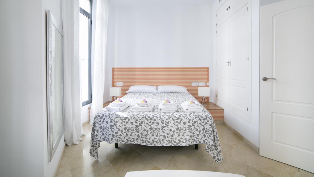 Apartamentos Salamanca Μάλαγα Δωμάτιο φωτογραφία
