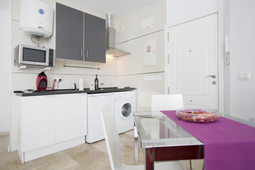 Apartamentos Salamanca Μάλαγα Δωμάτιο φωτογραφία
